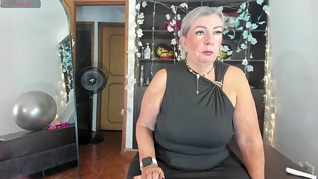  SARAI DUPONT online show from August 7, 2026, 1:18 am