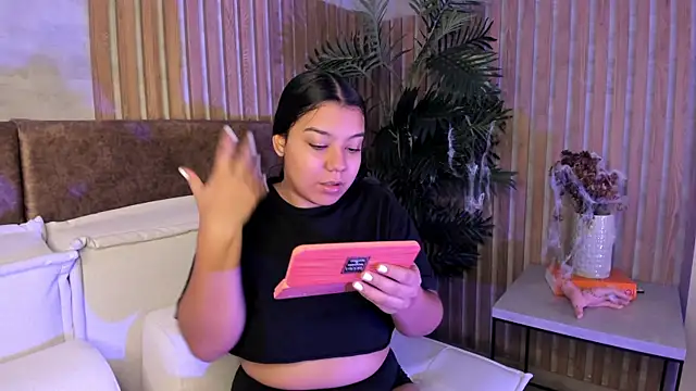 Snapshot of SadieFoster chatting on October 21, 2025, 12:50 pm SadieFoster online show from October 21, 2025, 12:50 pm