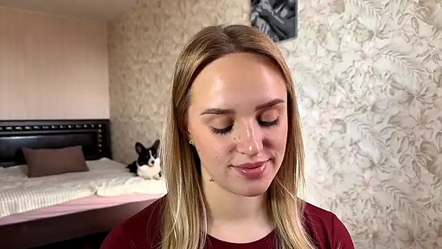 Snapshot of ElisabetLorney chatting on October 4, 2025, 7:39 am ElisabetLorney online show from October 4, 2025, 7:39 am