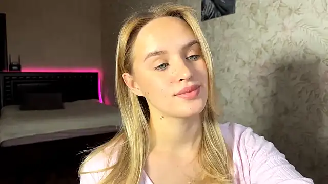 Snapshot of ElisabetLorney chatting on October 10, 2025, 7:18 am ElisabetLorney online show from October 10, 2025, 7:18 am