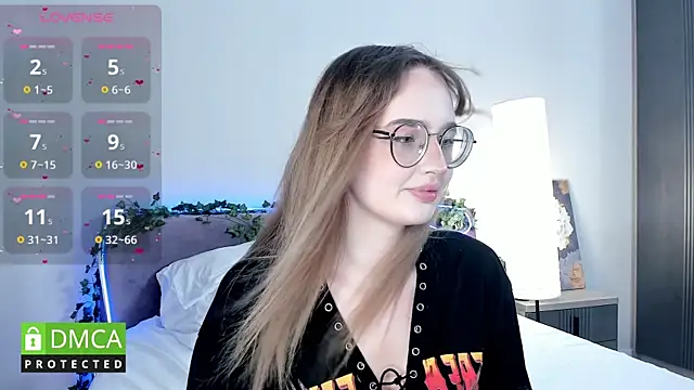 KyotoGlow online show from September 20, 2025, 8:37 am