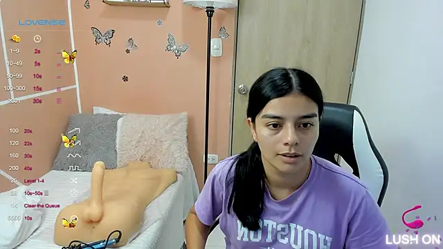 valerihouse online show from December 31, 2024, 9:06 pm