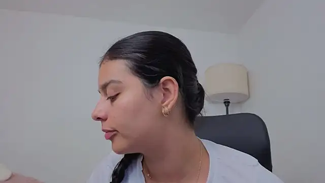 valerihouse online show from October 1, 2025, 11:55 pm