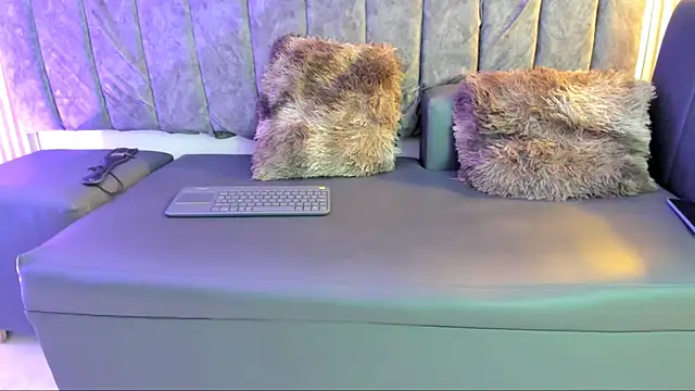 Rowan Mills online show from September 26, 2025, 9:19 pm