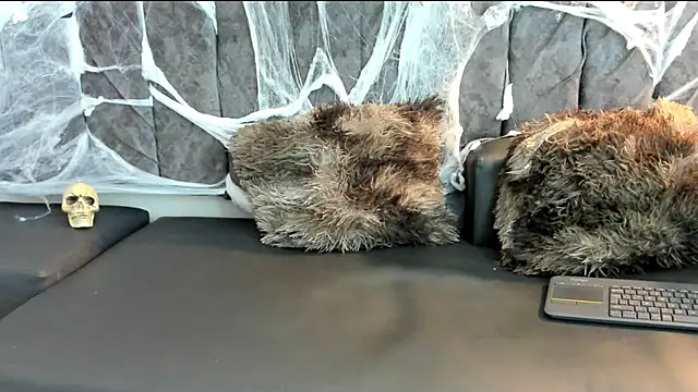 Rowan Mills online show from October 13, 2025, 8:42 pm