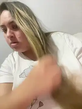 bruna438 online show from June 5, 2026, 10:37 pm