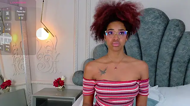 Snapshot of Charlotte-Novac chatting on October 8, 2025, 1:53 pm Charlotte-Novac online show from October 8, 2025, 1:53 pm