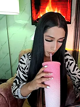 Snapshot of _Denisse444 chatting on March 4, 2026, 8:15 pm Denisse444 online show from March 4, 2026, 8:15 pm