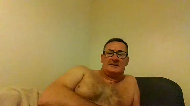 Snapshot of goldenman59 chatting on October 3, 2025, 11:40 am goldenman59 online show from October 3, 2025, 11:40 am