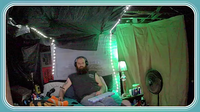 Cowboy815 online show from November 18, 2025, 1:11 am