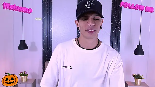 Franvill Trato online show from October 7, 2025, 8:06 pm