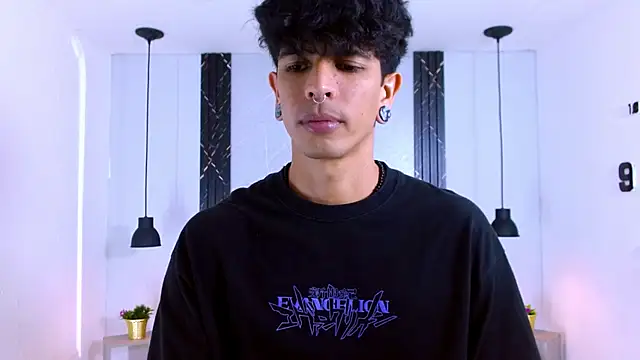 Snapshot of Franvill_Trato chatting on November 3, 2025, 7:48 pm Franvill Trato online show from November 3, 2025, 7:48 pm