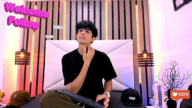 Snapshot of Franvill_Trato chatting on November 29, 2025, 7:17 pm Franvill Trato online show from November 29, 2025, 7:17 pm