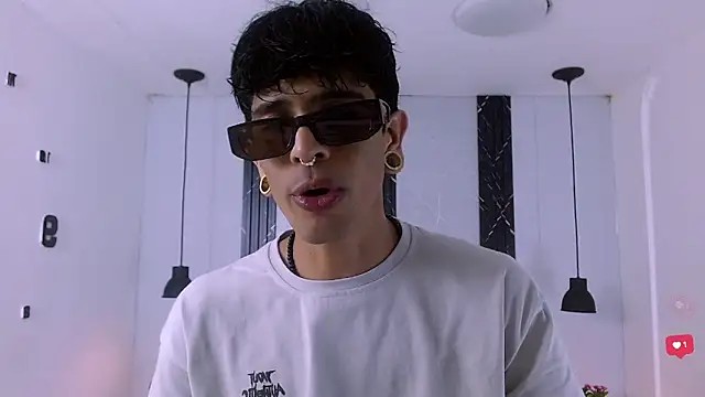 Snapshot of Franvill_Trato chatting on January 6, 2026, 7:28 pm Franvill Trato online show from January 6, 2026, 7:28 pm