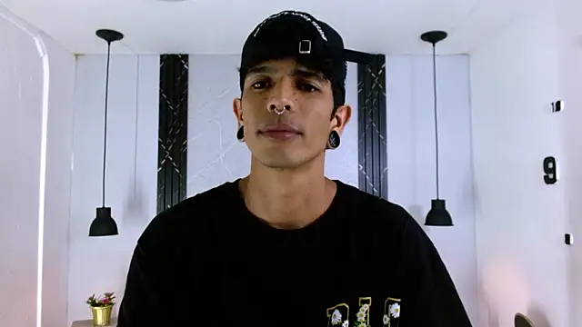 Snapshot of Franvill_Trato chatting on February 25, 2026, 7:23 pm Franvill Trato online show from February 25, 2026, 7:23 pm