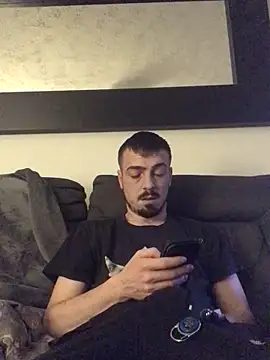 Snapshot of jaycoy22 chatting on February 9, 2026, 11:31 pm jaycoy22 online show from February 9, 2026, 11:31 pm