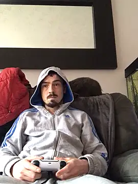 Snapshot of jaycoy22 chatting on February 10, 2026, 11:47 am jaycoy22 online show from February 10, 2026, 11:47 am