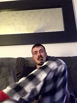 Snapshot of jaycoy22 chatting on February 11, 2026, 6:46 pm jaycoy22 online show from February 11, 2026, 6:46 pm