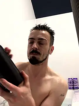 Snapshot of jaycoy22 chatting on February 15, 2026, 9:55 pm jaycoy22 online show from February 15, 2026, 9:55 pm