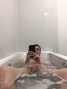 Snapshot of jaycoy22 chatting on February 18, 2026, 5:09 pm jaycoy22 online show from February 18, 2026, 5:09 pm