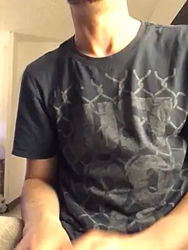 Snapshot of jaycoy22 chatting on April 3, 2026, 9:24 pm jaycoy22 online show from April 3, 2026, 9:24 pm