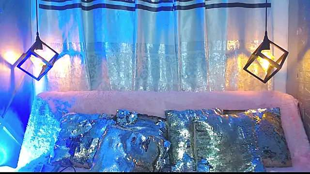 Cristal Gem1 online show from September 17, 2025, 11:39 pm