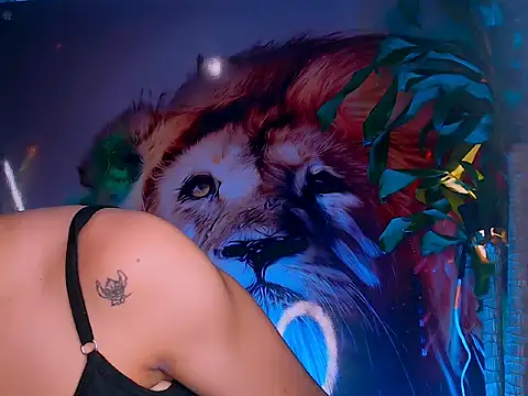 Cristal Gem1 online show from October 28, 2025, 4:38 am