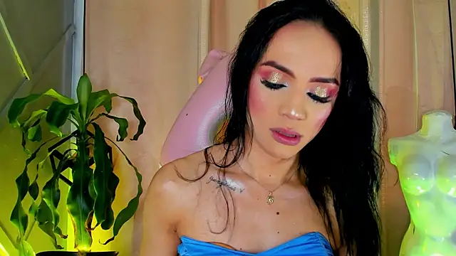 Cristal Gem1 online show from June 30, 2026, 7:59 pm