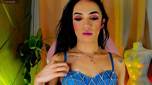 Cristal Gem1 online show from July 17, 2026, 5:36 am