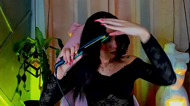 Cristal Gem1 online show from July 18, 2026, 3:54 am
