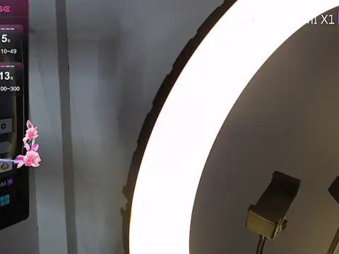 Snapshot of Glory_girl chatting on September 20, 2025, 1:28 am Glory girl online show from September 20, 2025, 1:28 am