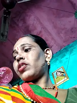 Pooja750 online show from October 5, 2025, 6:56 am