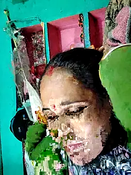 Pooja750 online show from October 6, 2025, 9:29 am