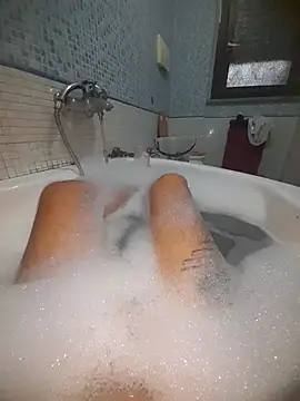 gigilola84 online show from October 9, 2025, 4:38 pm