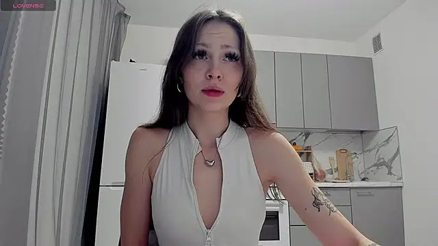 Snapshot of Miriamleroy_ chatting on November 6, 2025, 10:54 pm Miriamleroy online show from November 6, 2025, 10:54 pm