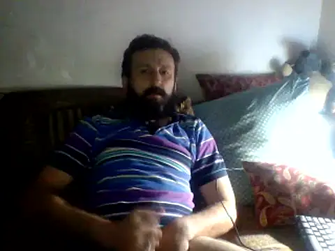 vihand22 online show from September 12, 2025, 8:53 pm