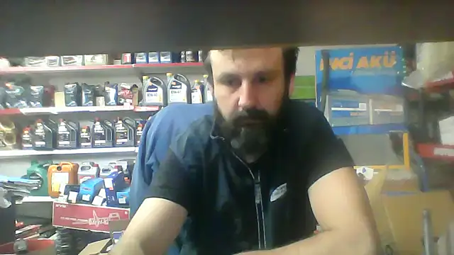 vihand22 online show from September 19, 2025, 8:38 am