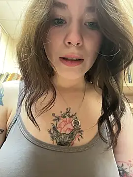 Snapshot of Mimiumuy chatting on November 11, 2025, 3:56 pm Mimiumuy online show from November 11, 2025, 3:56 pm