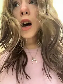 Snapshot of Mimiumuy chatting on November 26, 2025, 3:24 pm Mimiumuy online show from November 26, 2025, 3:24 pm