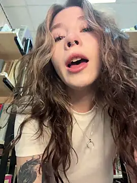 Snapshot of Mimiumuy chatting on February 2, 2026, 12:26 pm Mimiumuy online show from February 2, 2026, 12:26 pm