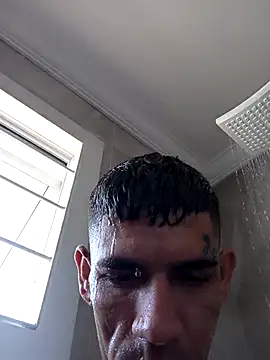 xirie98 online show from December 20, 2025, 12:12 pm