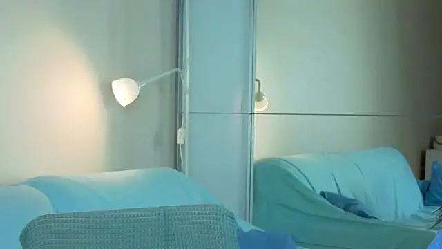 Snapshot of slyshypie chatting on September 18, 2025, 1:24 pm slyshypie online show from September 18, 2025, 1:24 pm