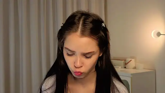 slyshypie online show from November 23, 2025, 3:23 pm