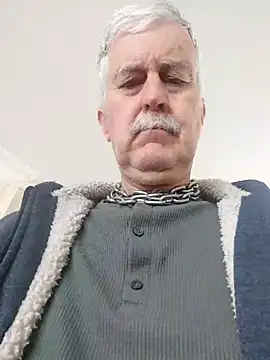 Snapshot of slaveman4you chatting on March 20, 2026, 9:14 am slaveman4you online show from March 20, 2026, 9:14 am