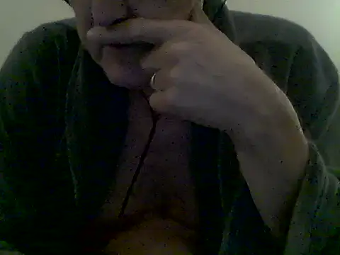 Snapshot of slaveman4you chatting on May 4, 2026, 10:06 pm slaveman4you online show from May 4, 2026, 10:06 pm