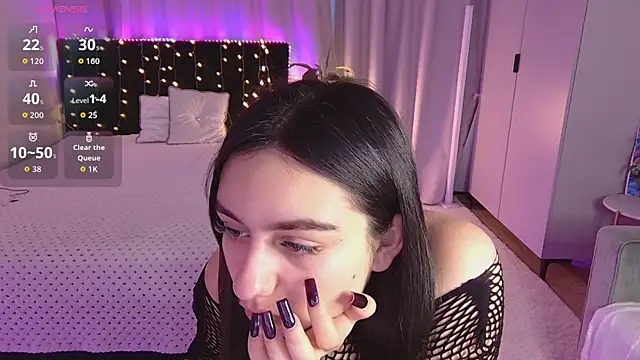 Lola Sparks online show from September 27, 2025, 4:17 am