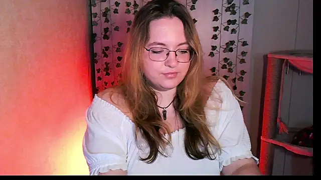 Snapshot of ZayaRush chatting on October 5, 2025, 10:02 am ZayaRush online show from October 5, 2025, 10:02 am