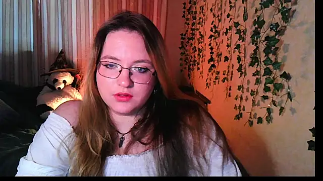 Snapshot of ZayaRush chatting on October 16, 2025, 10:38 am ZayaRush online show from October 16, 2025, 10:38 am