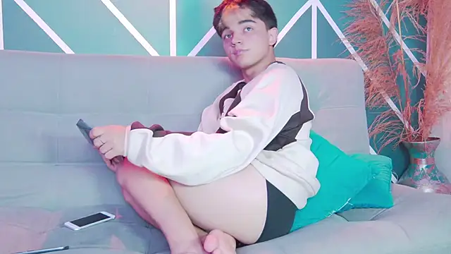 LucaDelart online show from September 22, 2025, 12:40 pm