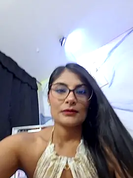 Snapshot of LaiaTorres1 chatting on September 15, 2025, 10:26 am LaiaTorres1 online show from September 15, 2025, 10:26 am